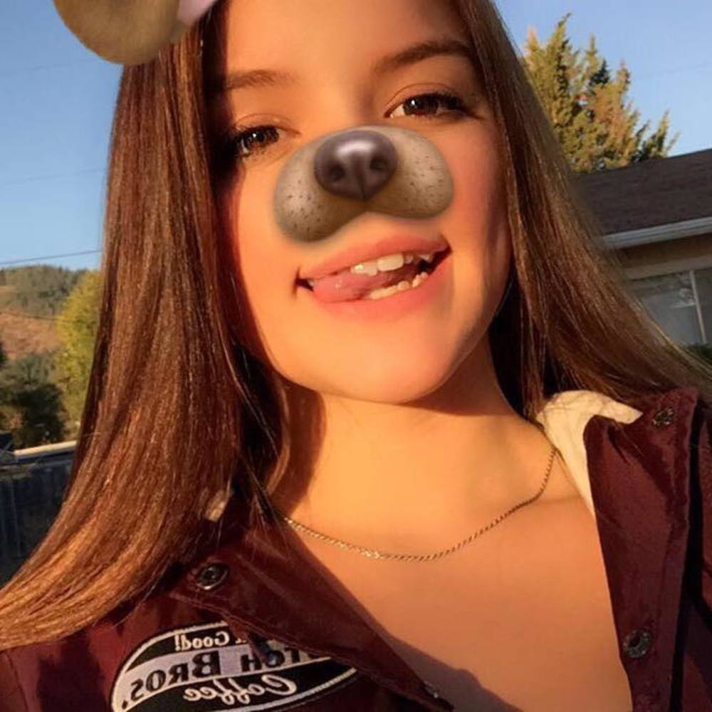 Meet your Posher, Alexis